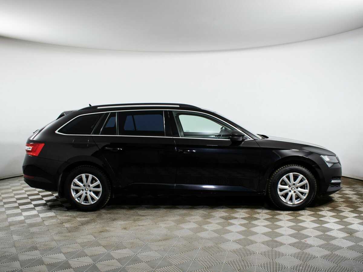 Skoda Superb 2020 года с пробегом. Фото: #3