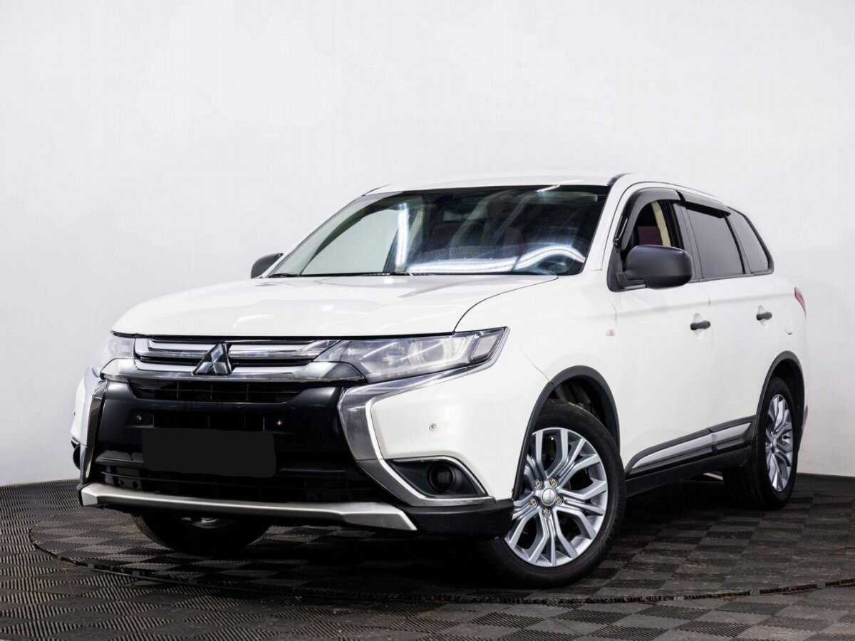 Mitsubishi Outlander 2018 года с пробегом. Посмотреть фото