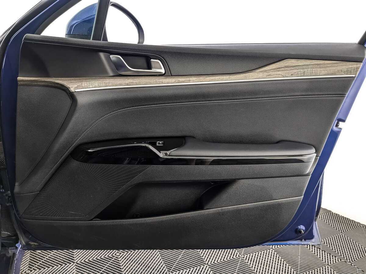 Kia K5 2021 года с пробегом. Фото: #20