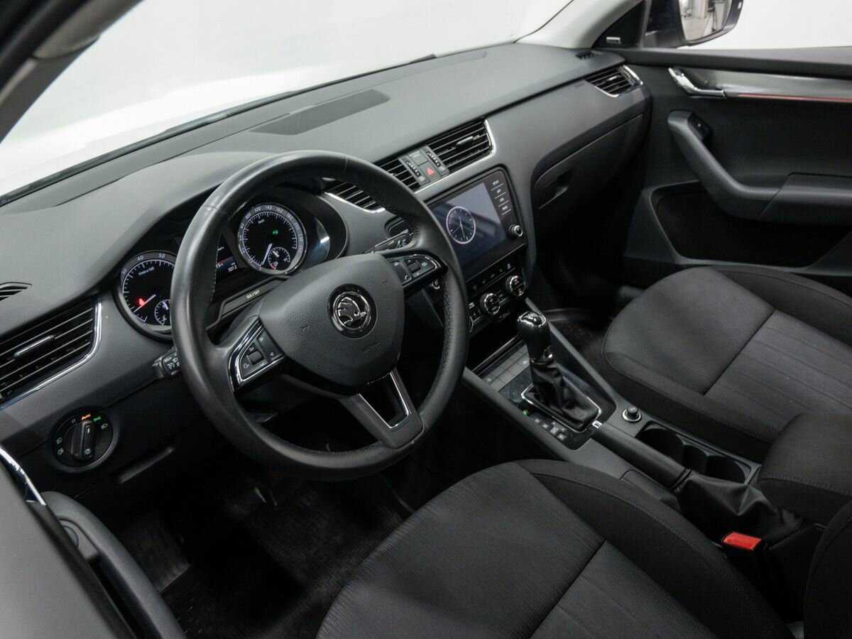 Skoda Octavia 2018 года с пробегом. Фото: #10