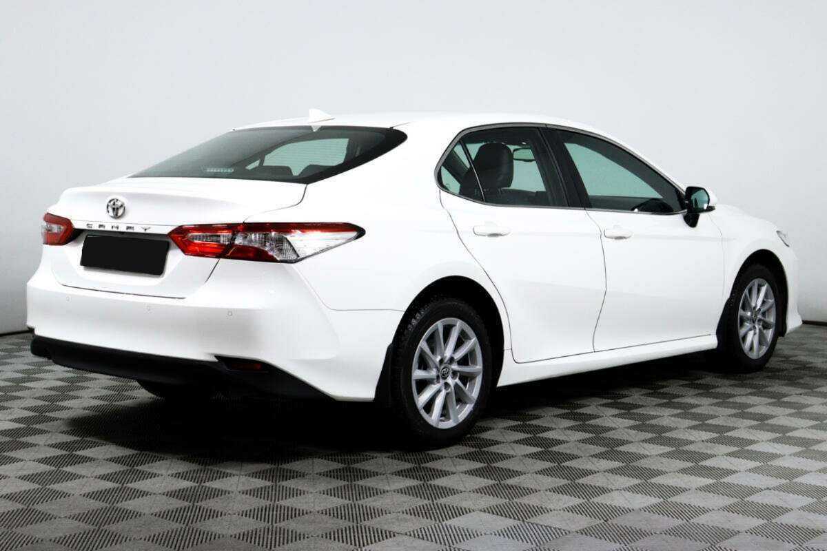 Toyota Camry 2021 года с пробегом. Фото: #4