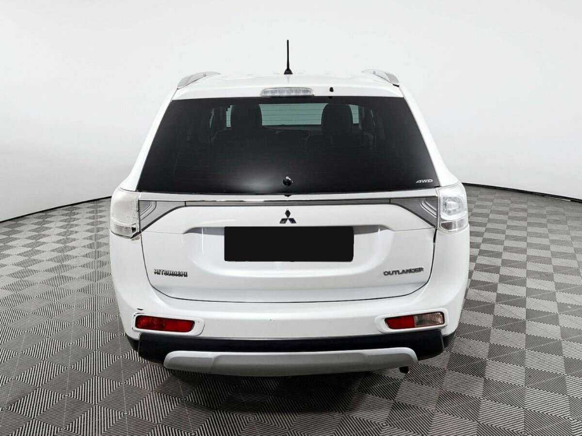 Mitsubishi Outlander 2014 года с пробегом. Фото: #4
