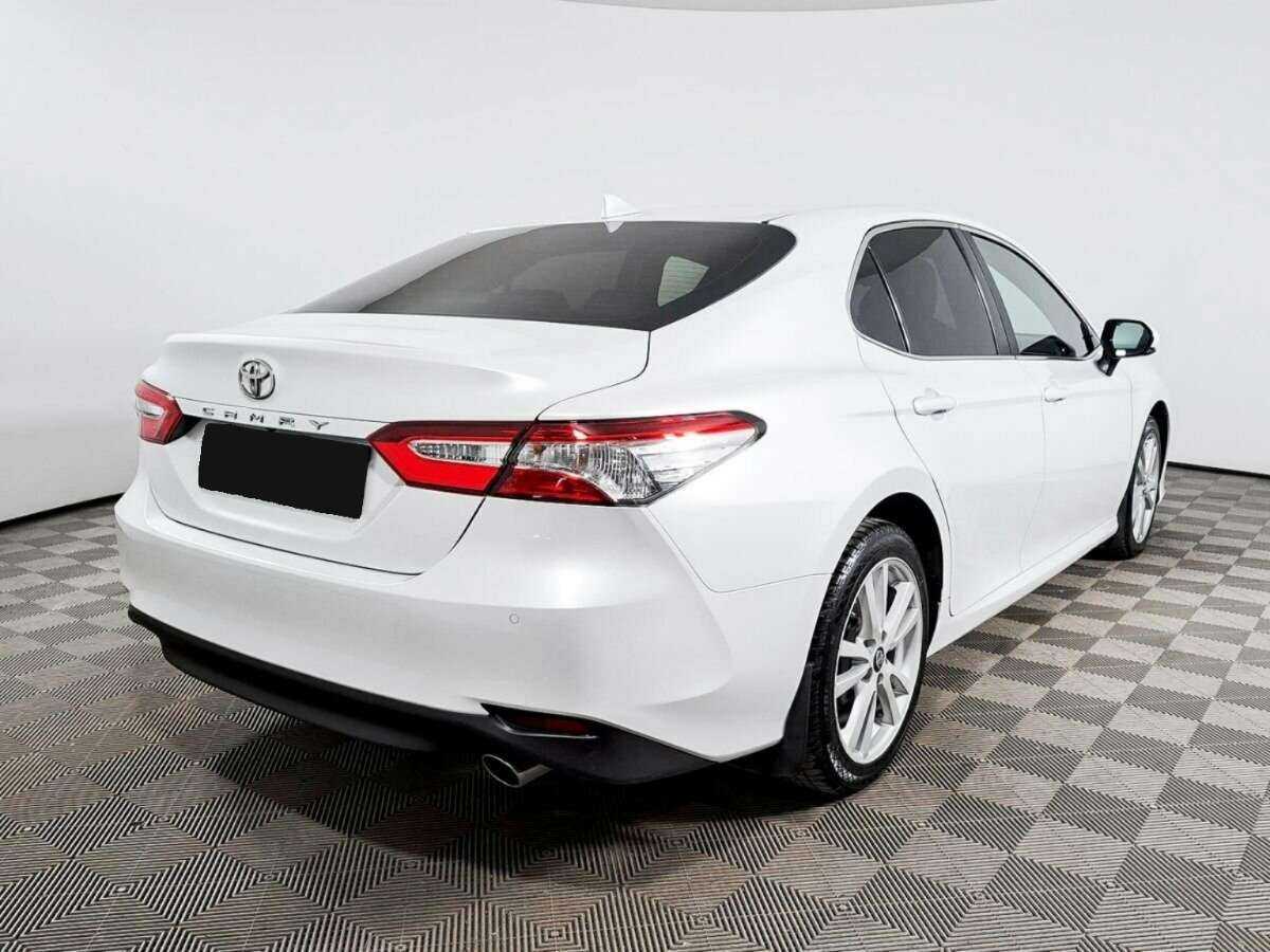 Toyota Camry 2019 года с пробегом. Фото: #4