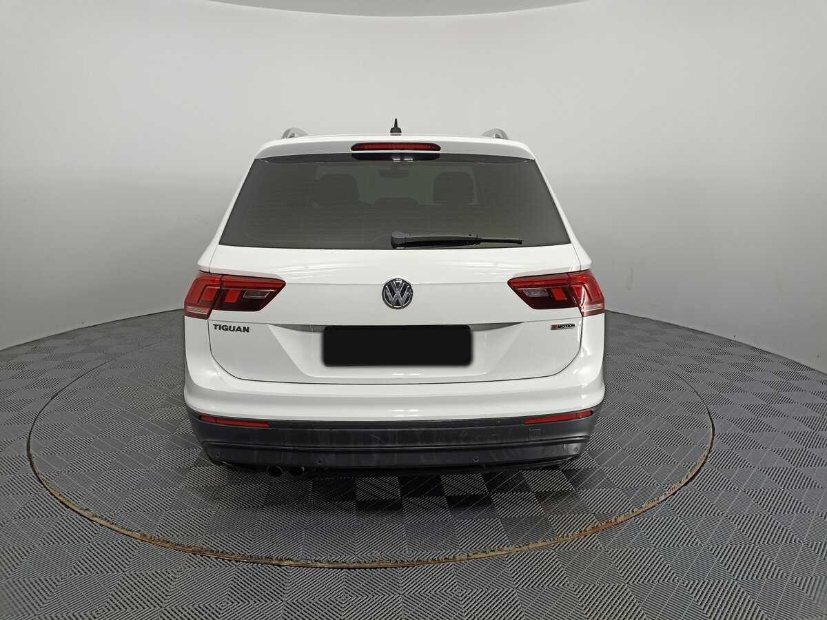 Volkswagen Tiguan 2018 года с пробегом. Фото: #5