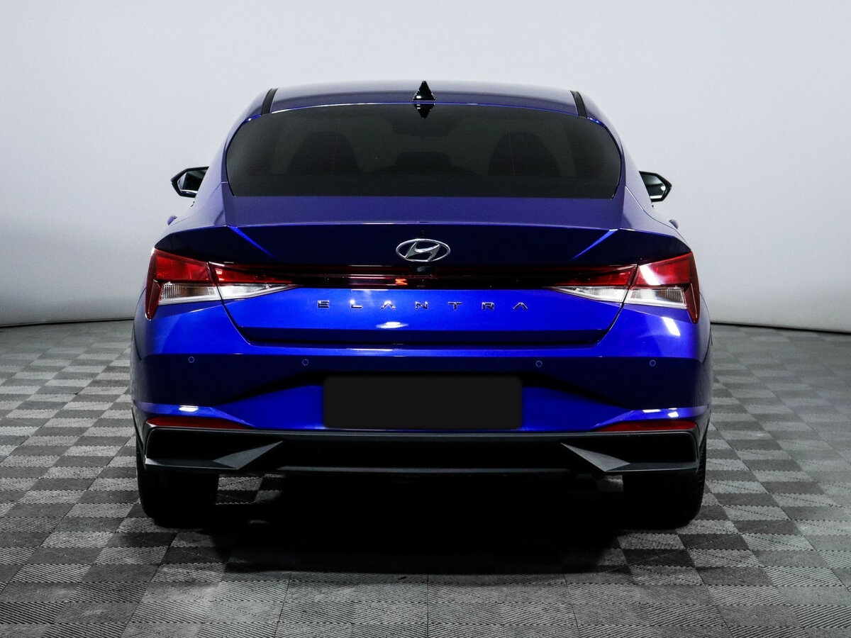Hyundai Elantra 2021 года с пробегом. Фото: #4