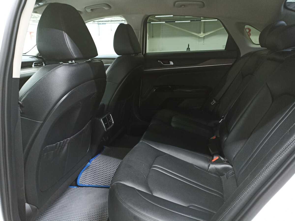 Kia K5 2020 года с пробегом. Фото: #11