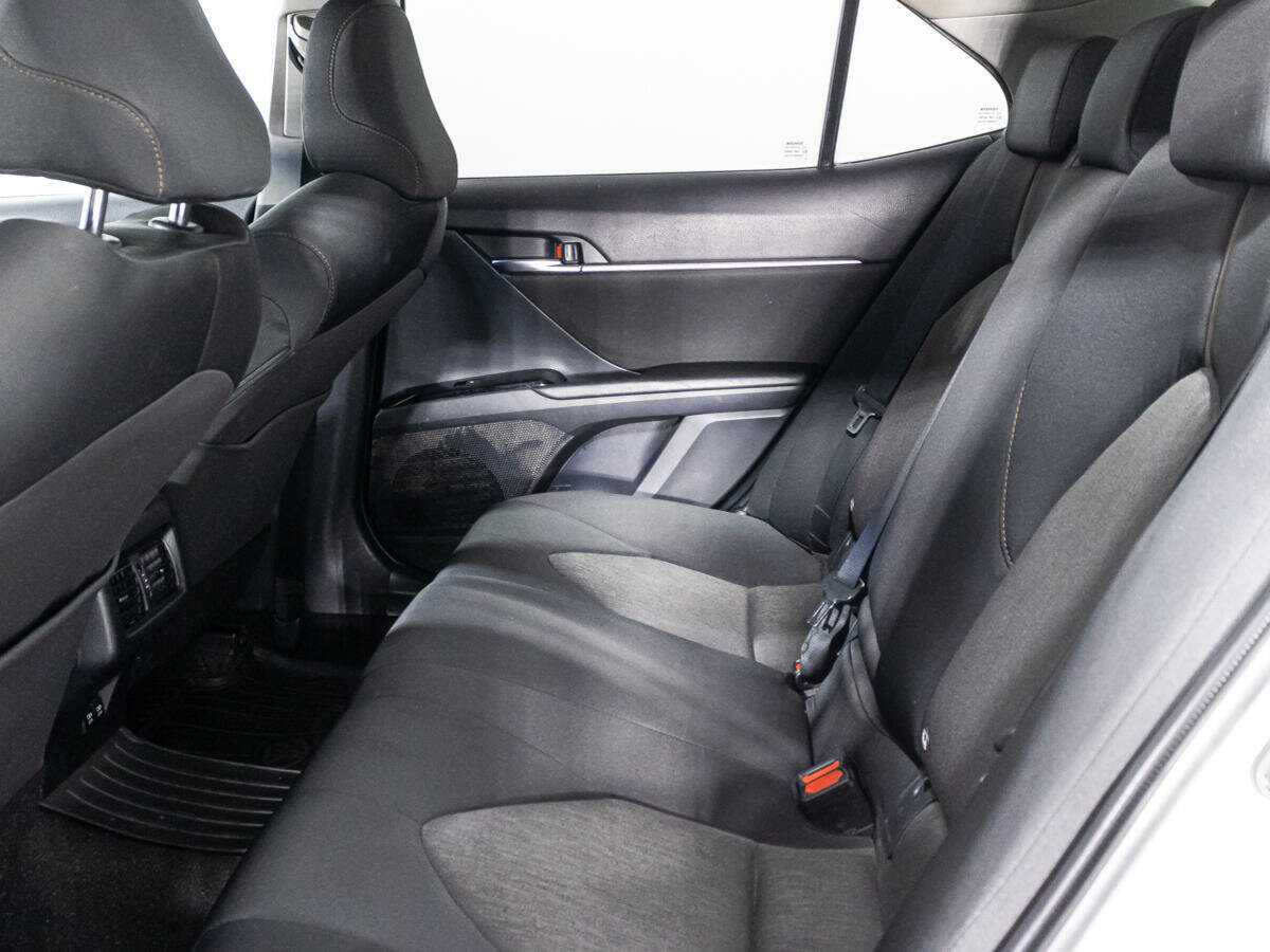 Toyota Camry 2019 года с пробегом. Фото: #9