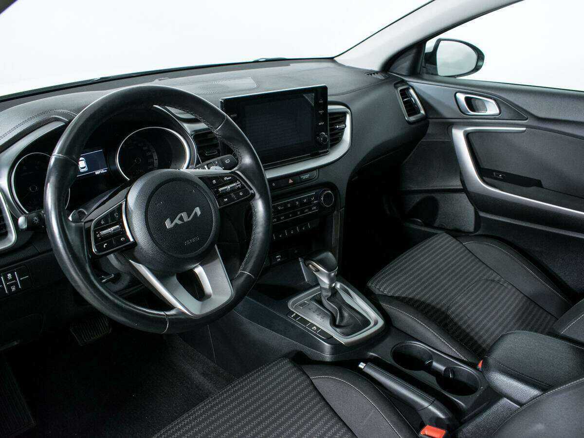 Kia XCeed 2021 года с пробегом. Фото: #12