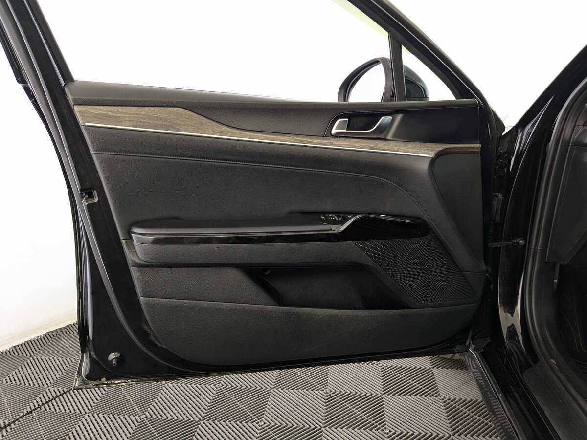 Kia K5 2020 года с пробегом. Фото: #14