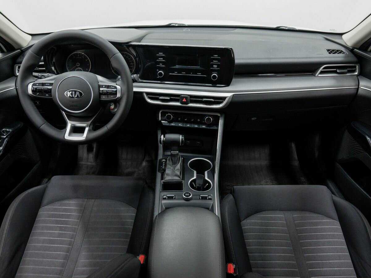 Kia K5 2021 года с пробегом. Фото: #9
