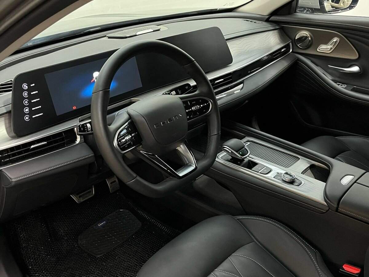 Chery Arrizo 8 2024 года с пробегом. Фото: #3