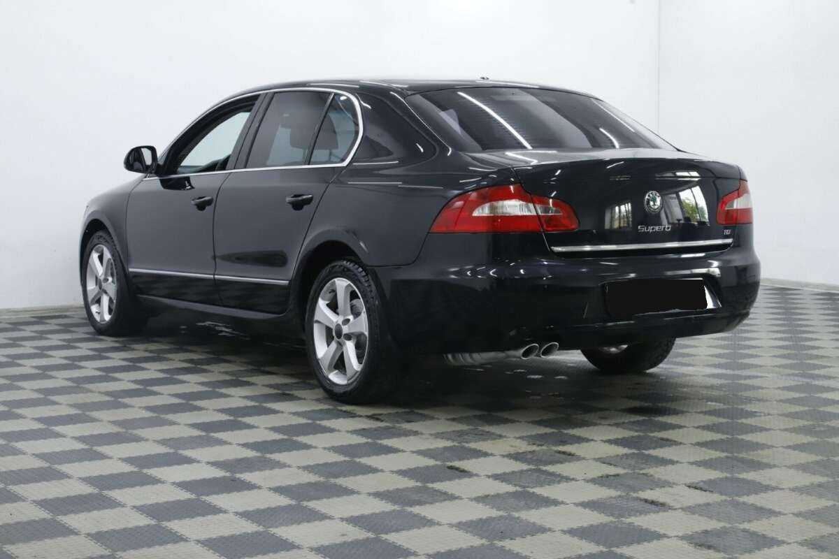 Skoda Superb 2013 года с пробегом. Посмотреть фото