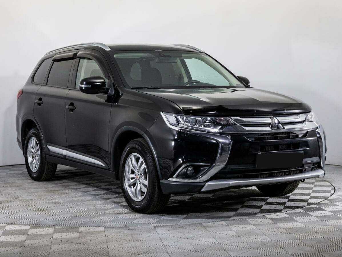 Mitsubishi Outlander 2017 года с пробегом. Фото: #2