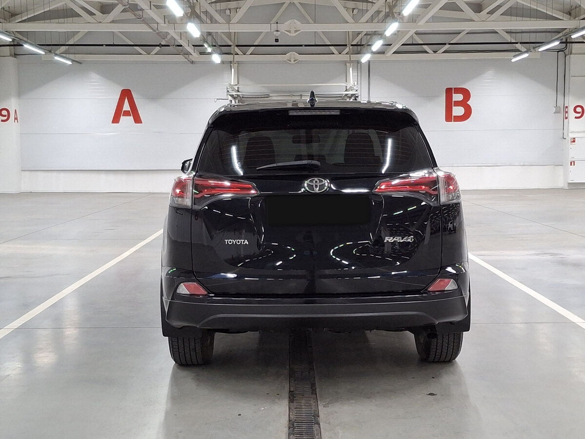 Toyota RAV4 2019 года с пробегом. Фото: #5