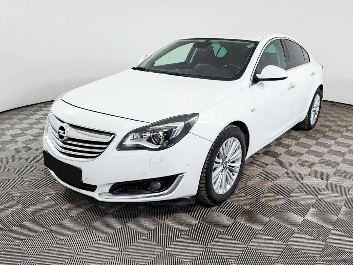 Opel Insignia 2014 года с пробегом. Посмотреть фото
