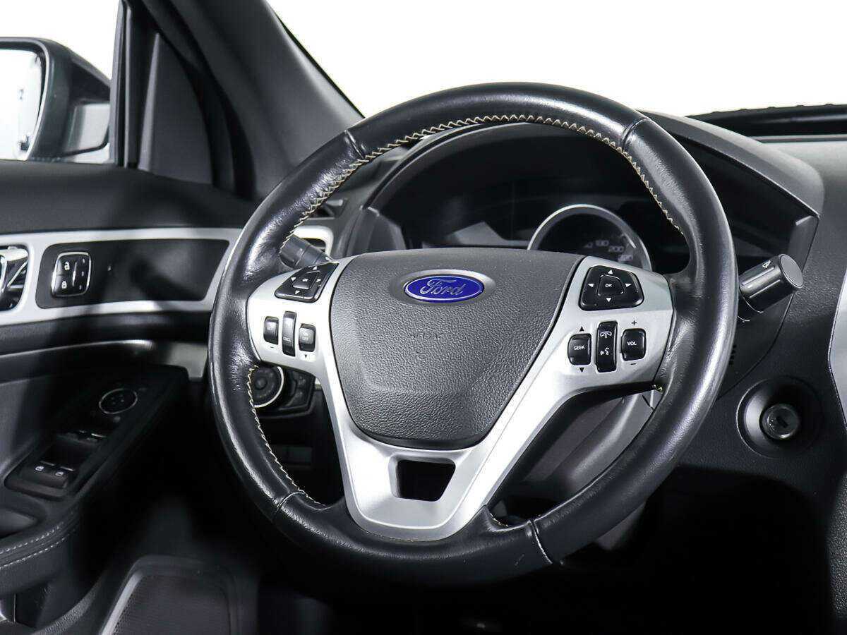Ford Explorer 2013 года с пробегом. Фото: #15