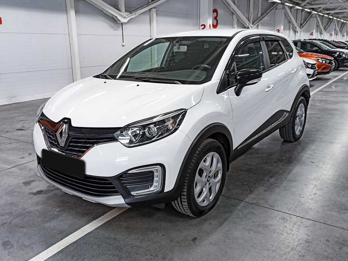 Renault Kaptur 2017 года с пробегом. Посмотреть фото