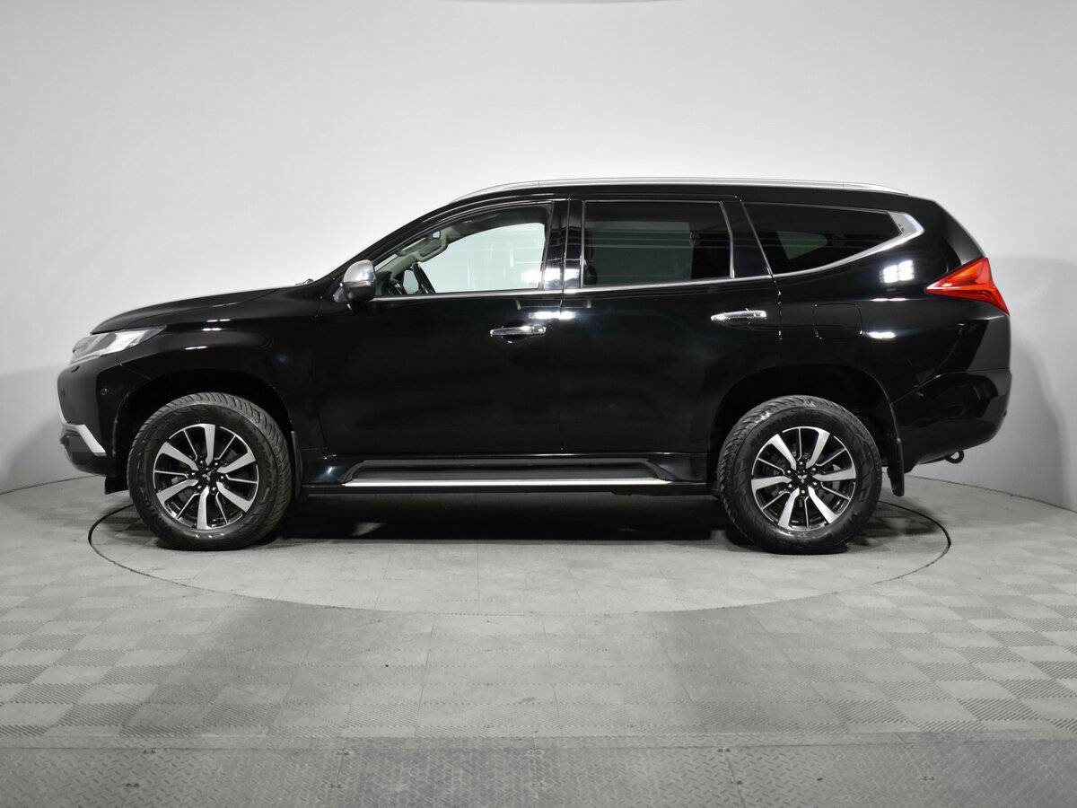 Mitsubishi Pajero Sport 2017 года с пробегом. Фото: #7