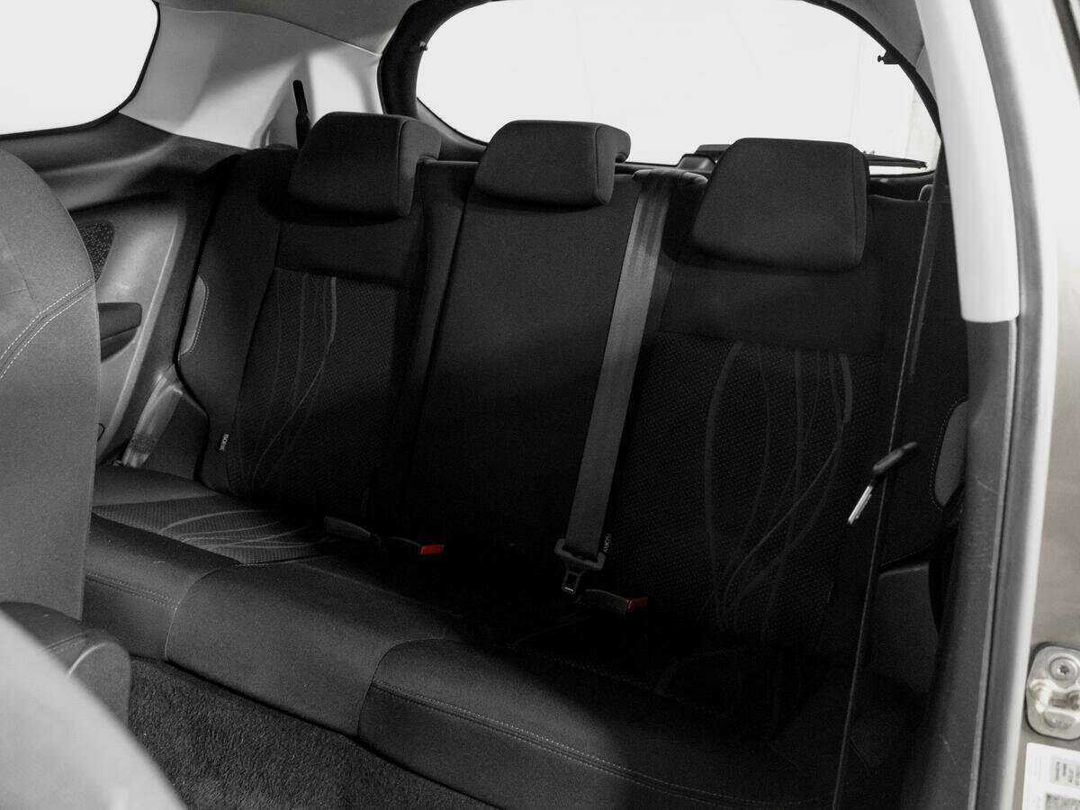 Peugeot 208 2013 года с пробегом. Фото: #9