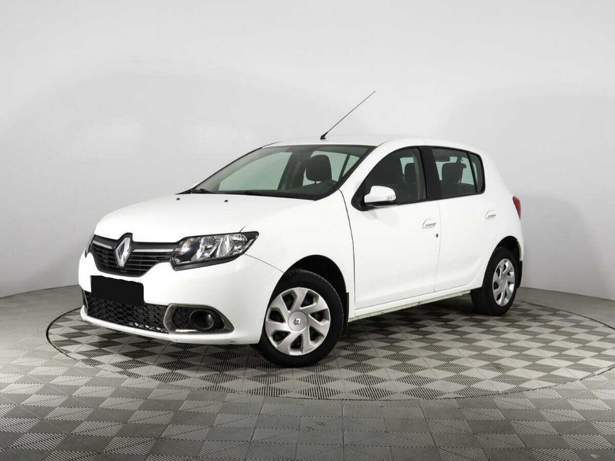 Renault Sandero 2017 года с пробегом. Посмотреть фото