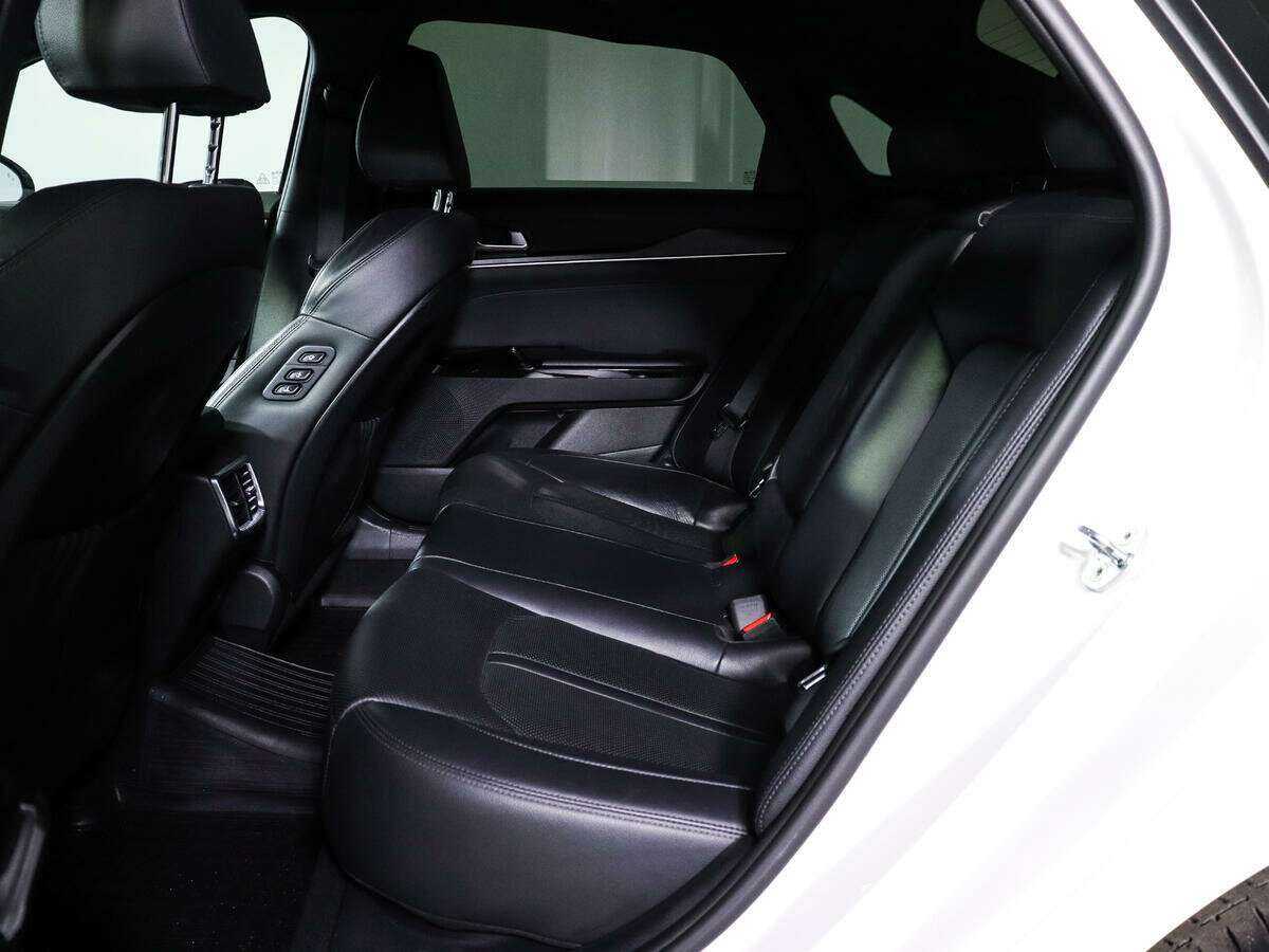 Kia K5 2021 года с пробегом. Фото: #7