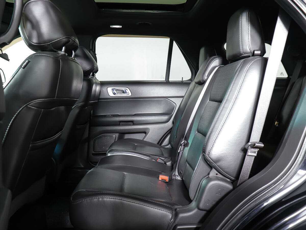 Ford Explorer 2013 года с пробегом. Фото: #11