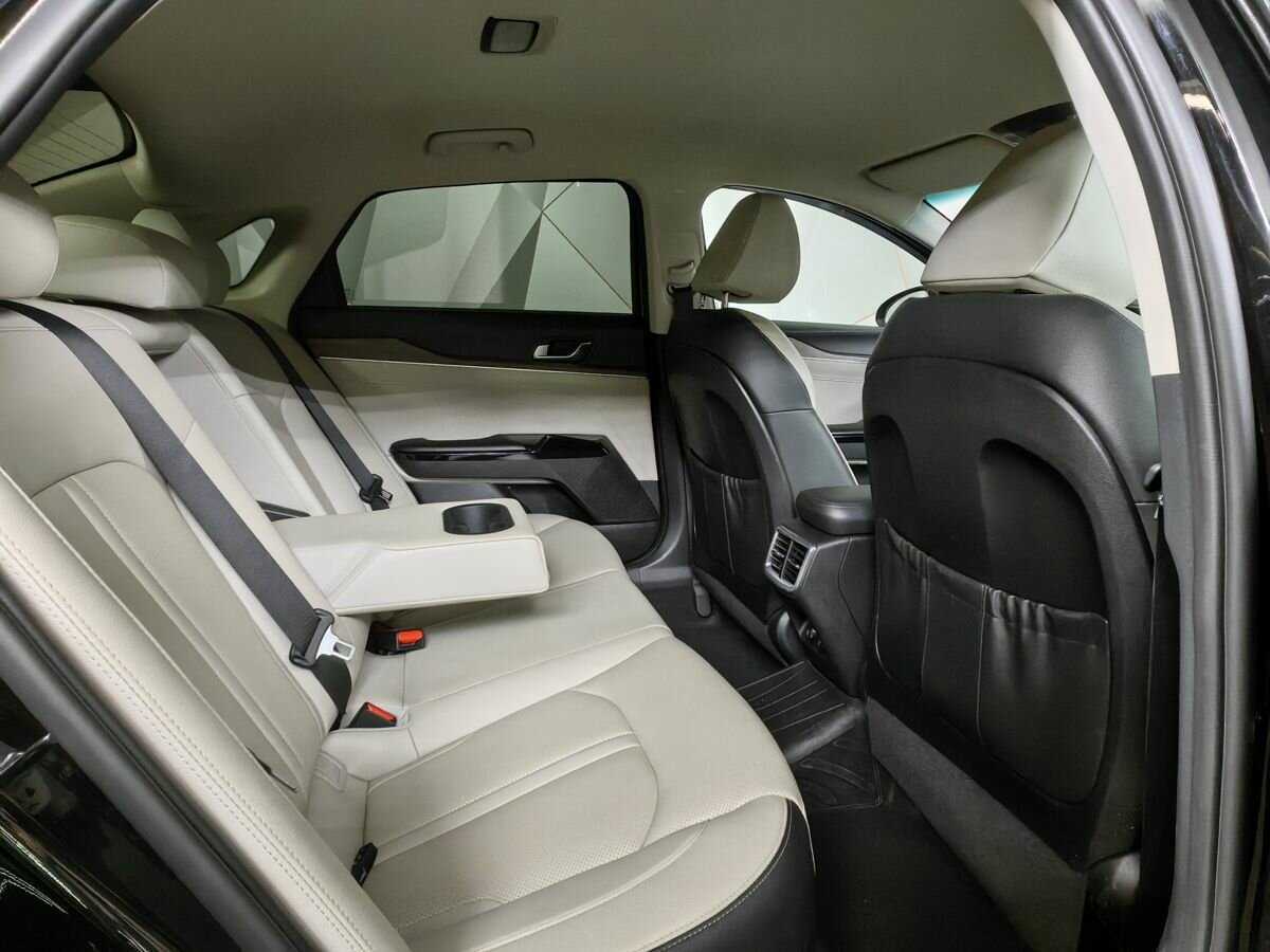 Kia K5 2020 года с пробегом. Фото: #11