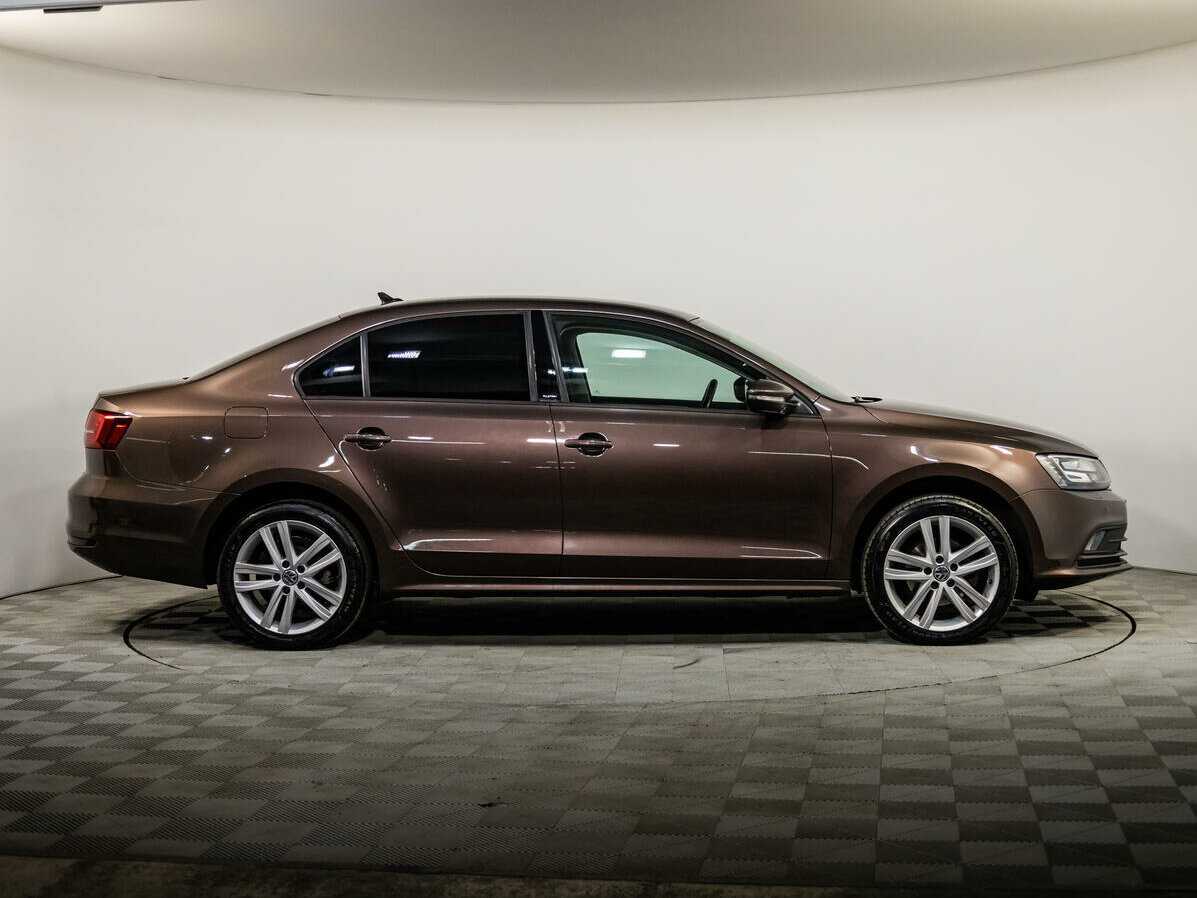 Volkswagen Jetta 2016 года с пробегом. Фото: #2