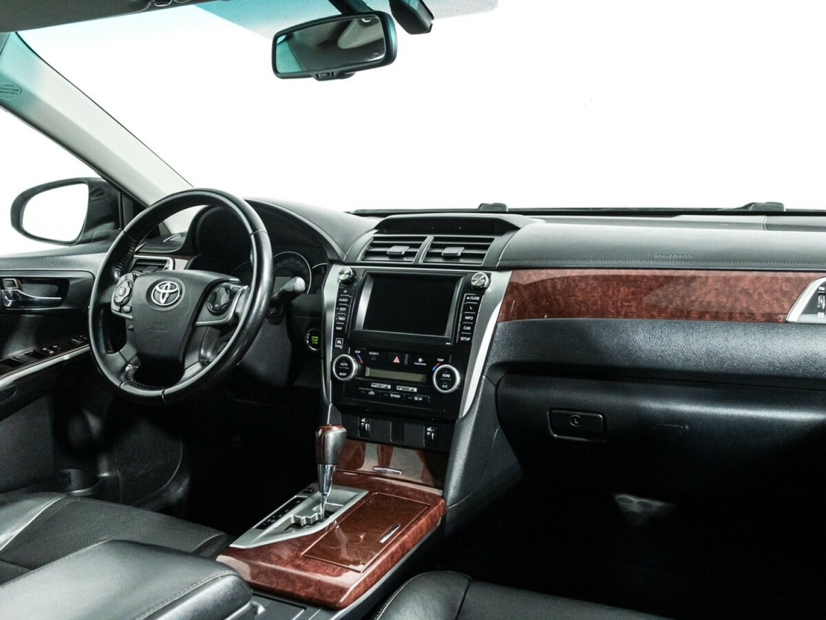 Toyota Camry 2014 года с пробегом. Фото: #8