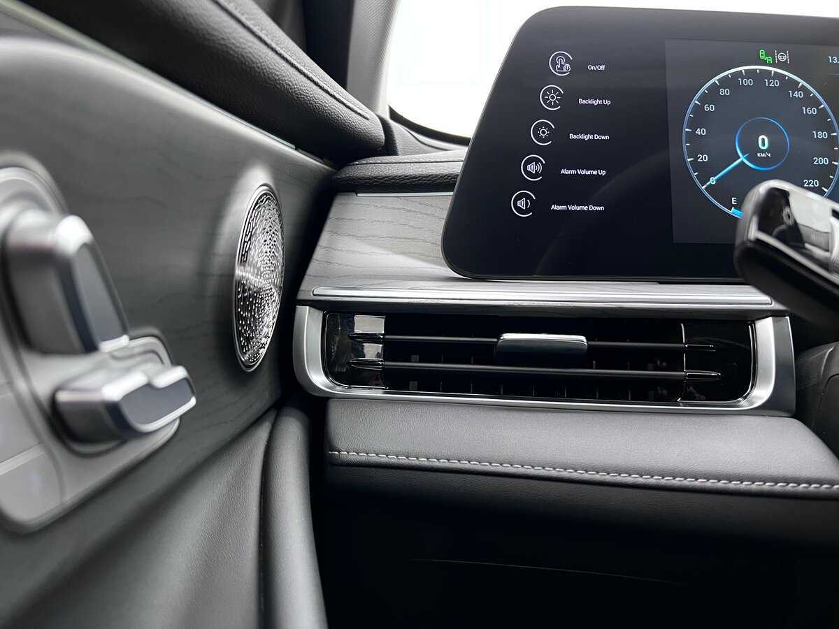 Chery Arrizo 8 2023 года с пробегом. Фото: #34