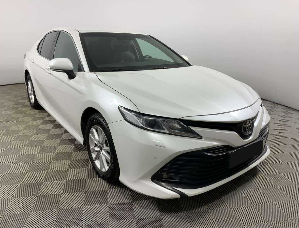 Toyota Camry 2020 года с пробегом. Фото: #2