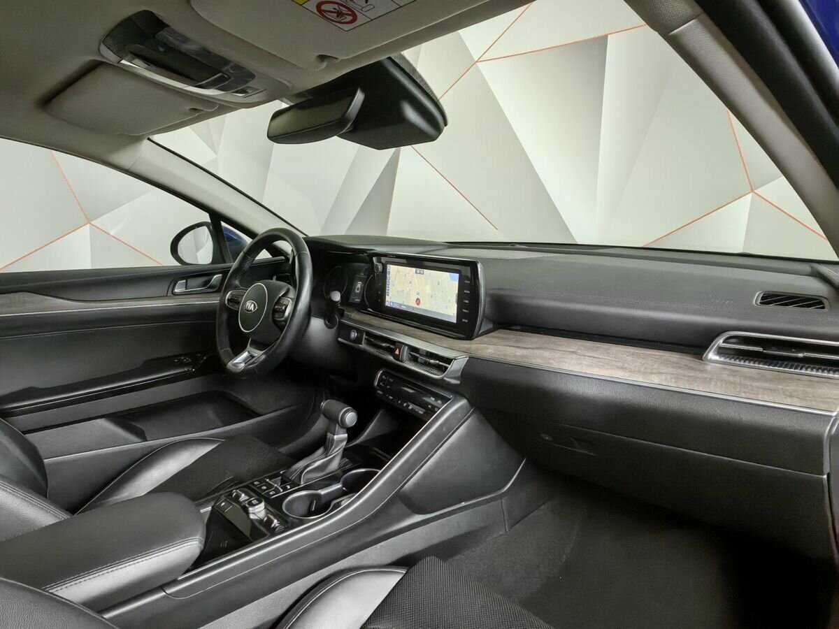 Kia K5 2021 года с пробегом. Фото: #8