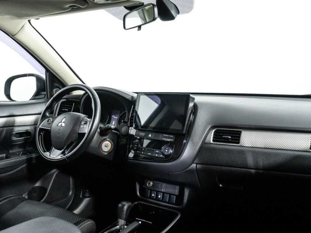 Mitsubishi Outlander 2017 года с пробегом. Фото: #8