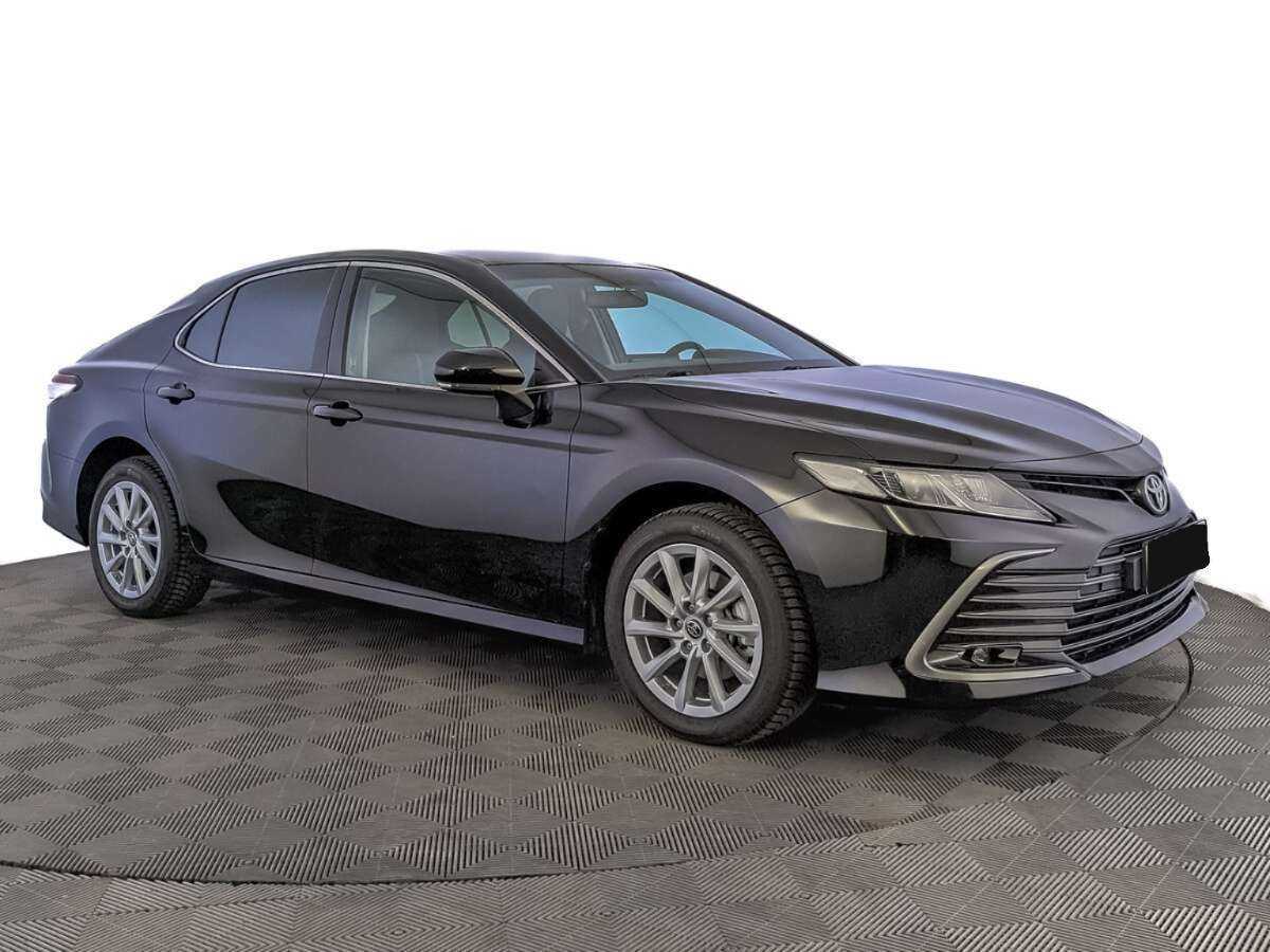 Toyota Camry 2021 года с пробегом. Фото: #2