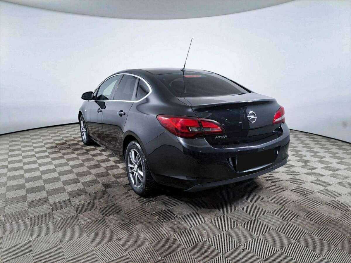Opel Astra 2014 года с пробегом. Фото: #6