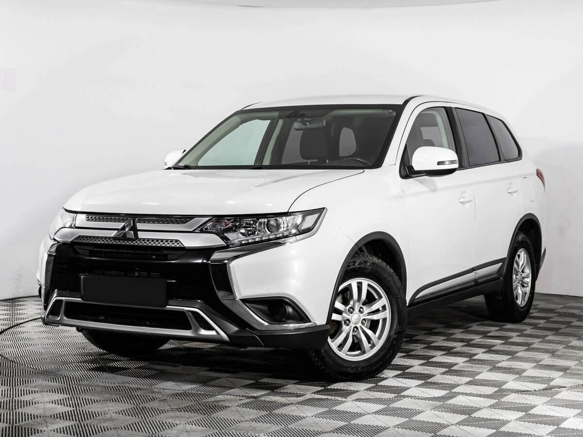 Mitsubishi Outlander 2018 года с пробегом. Посмотреть фото