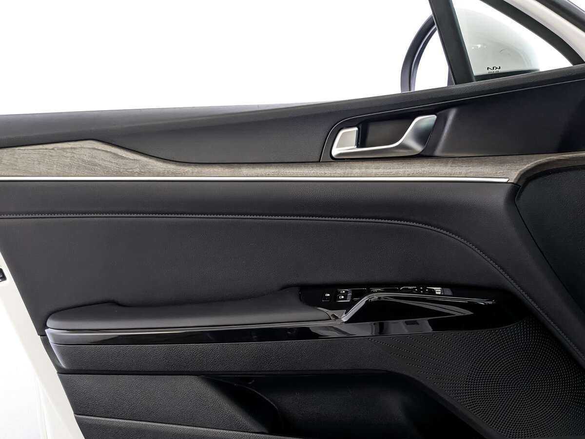 Kia K5 2021 года с пробегом. Фото: #16