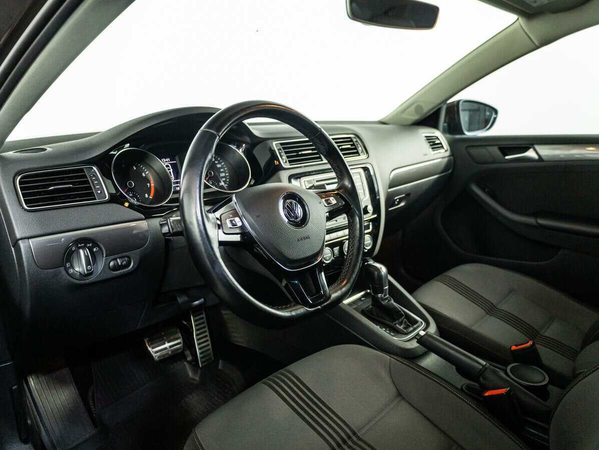 Volkswagen Jetta 2016 года с пробегом. Фото: #9