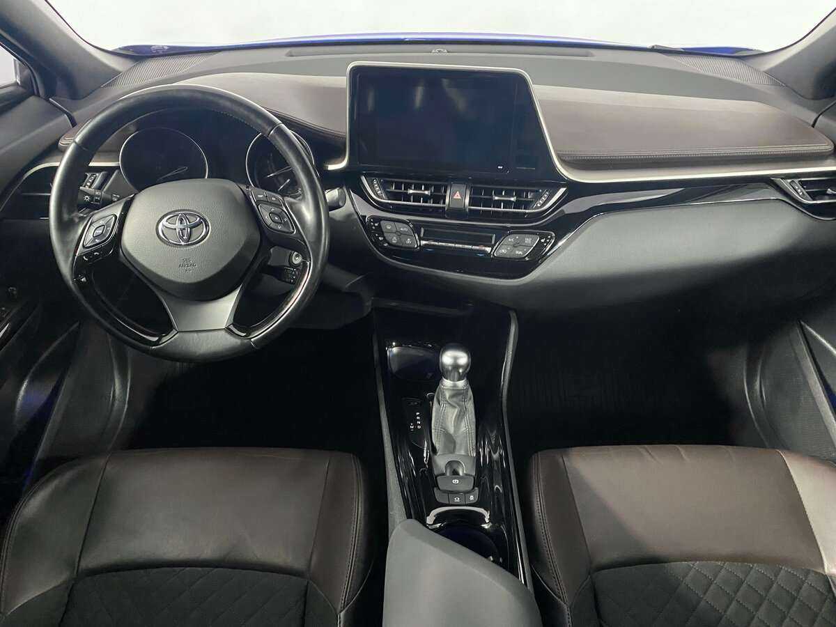 Toyota C-HR 2019 года с пробегом. Фото: #8