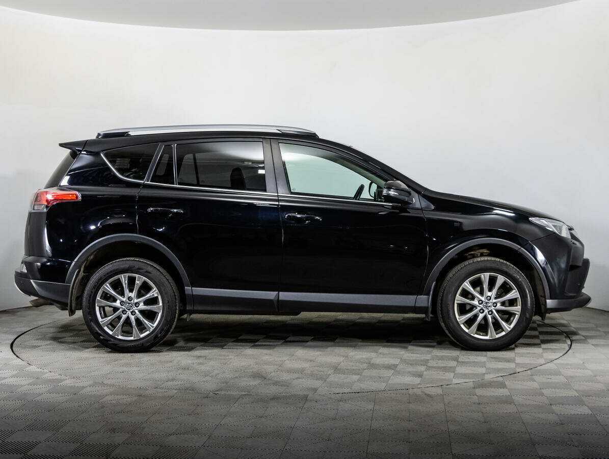 Toyota RAV4 2016 года с пробегом. Фото: #3