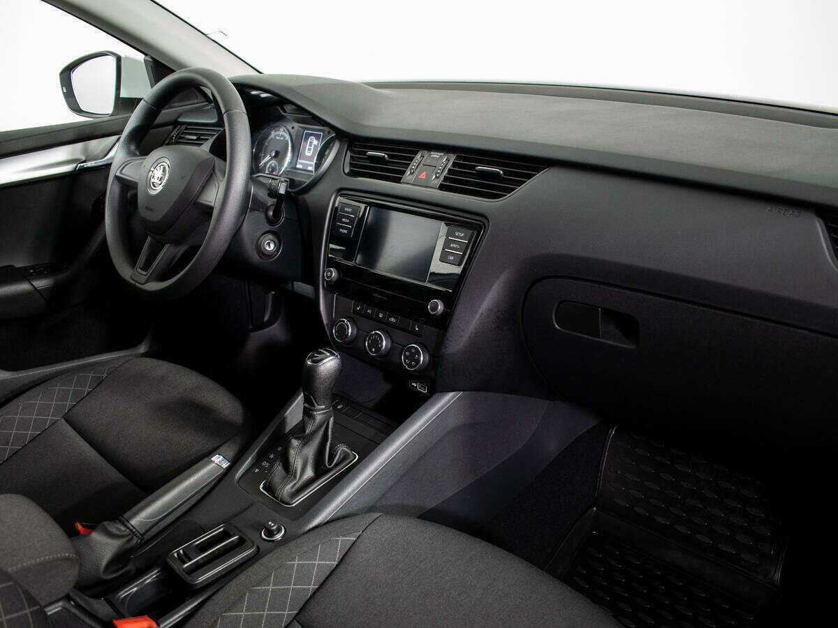 Skoda Octavia 2020 года с пробегом. Фото: #5