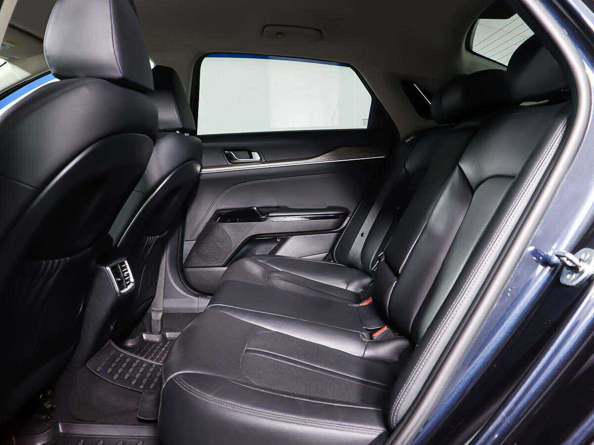 Kia K5 2021 года с пробегом. Фото: #9