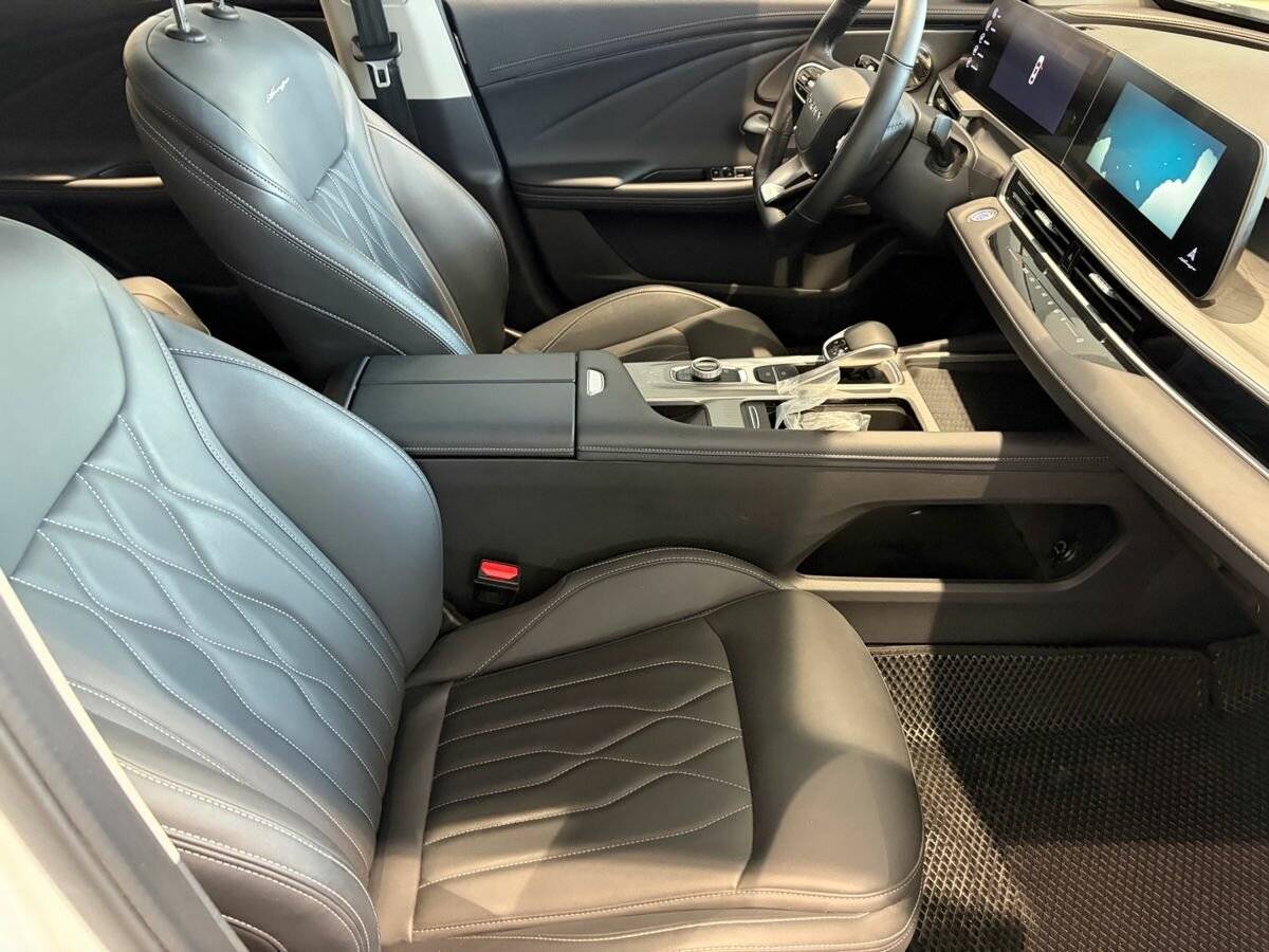 Chery Arrizo 8 2024 года с пробегом. Фото: #9