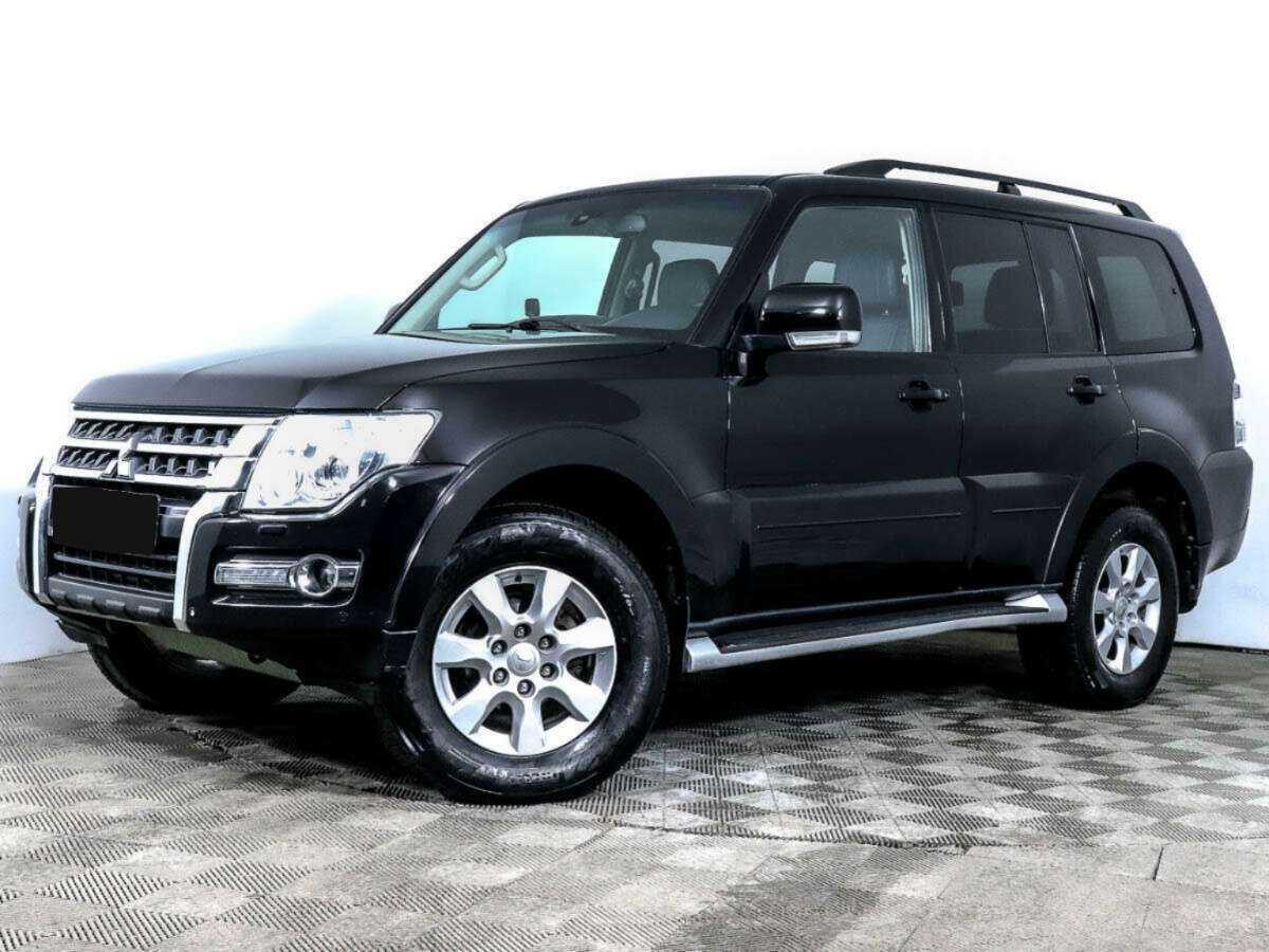 Mitsubishi Pajero 2017 года с пробегом. Посмотреть фото