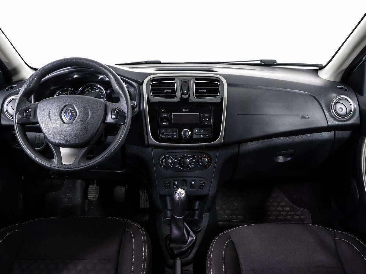 Renault Logan 2017 года с пробегом. Фото: #9