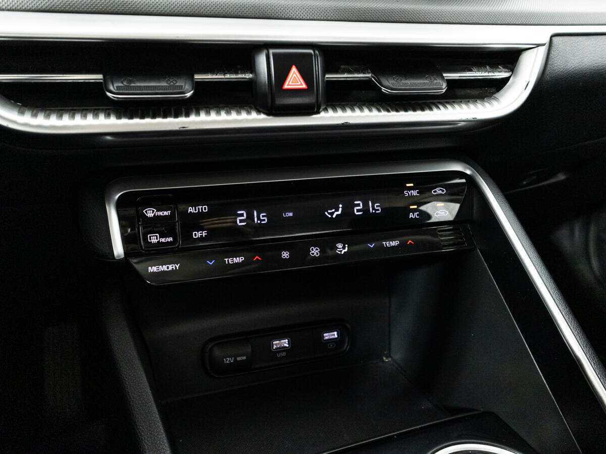 Kia K5 2021 года с пробегом. Фото: #17