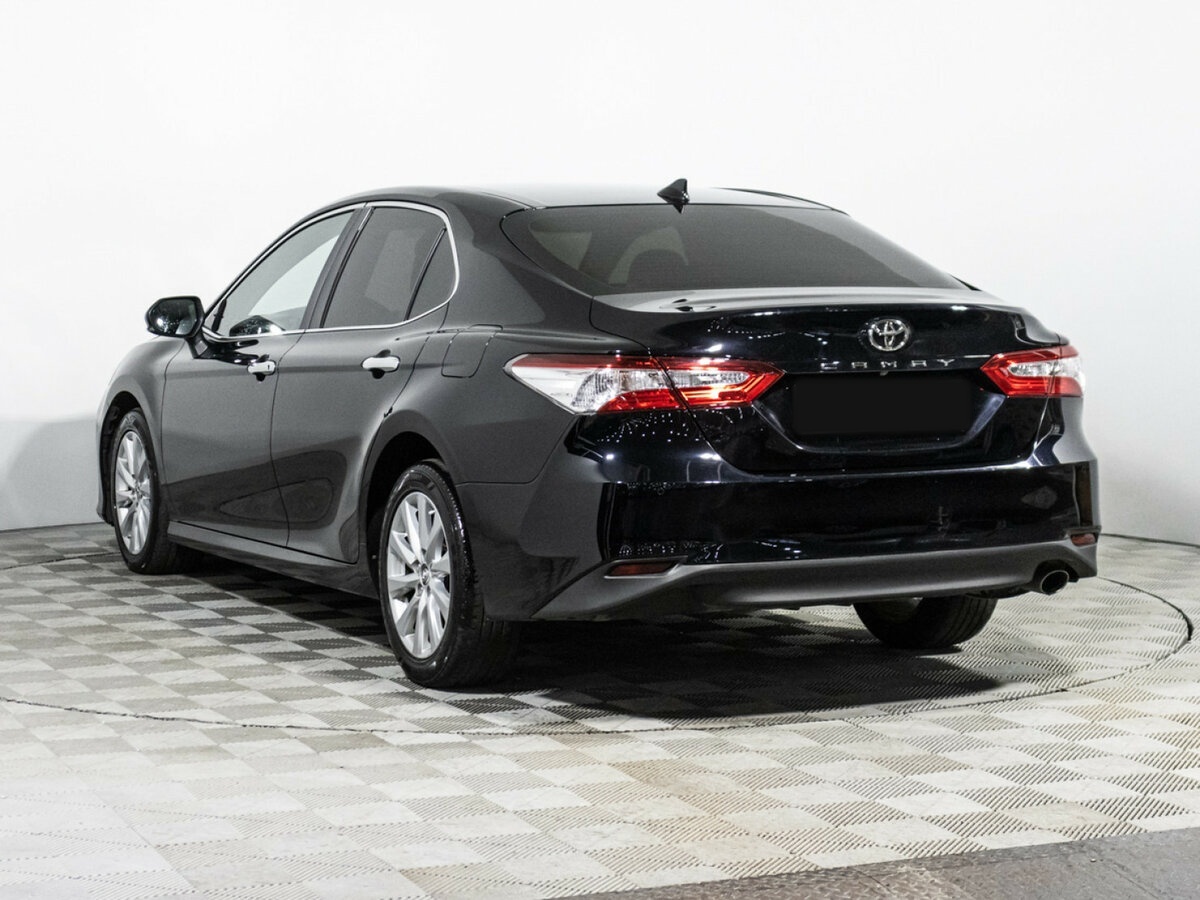 Toyota Camry 2019 года с пробегом. Фото: #6