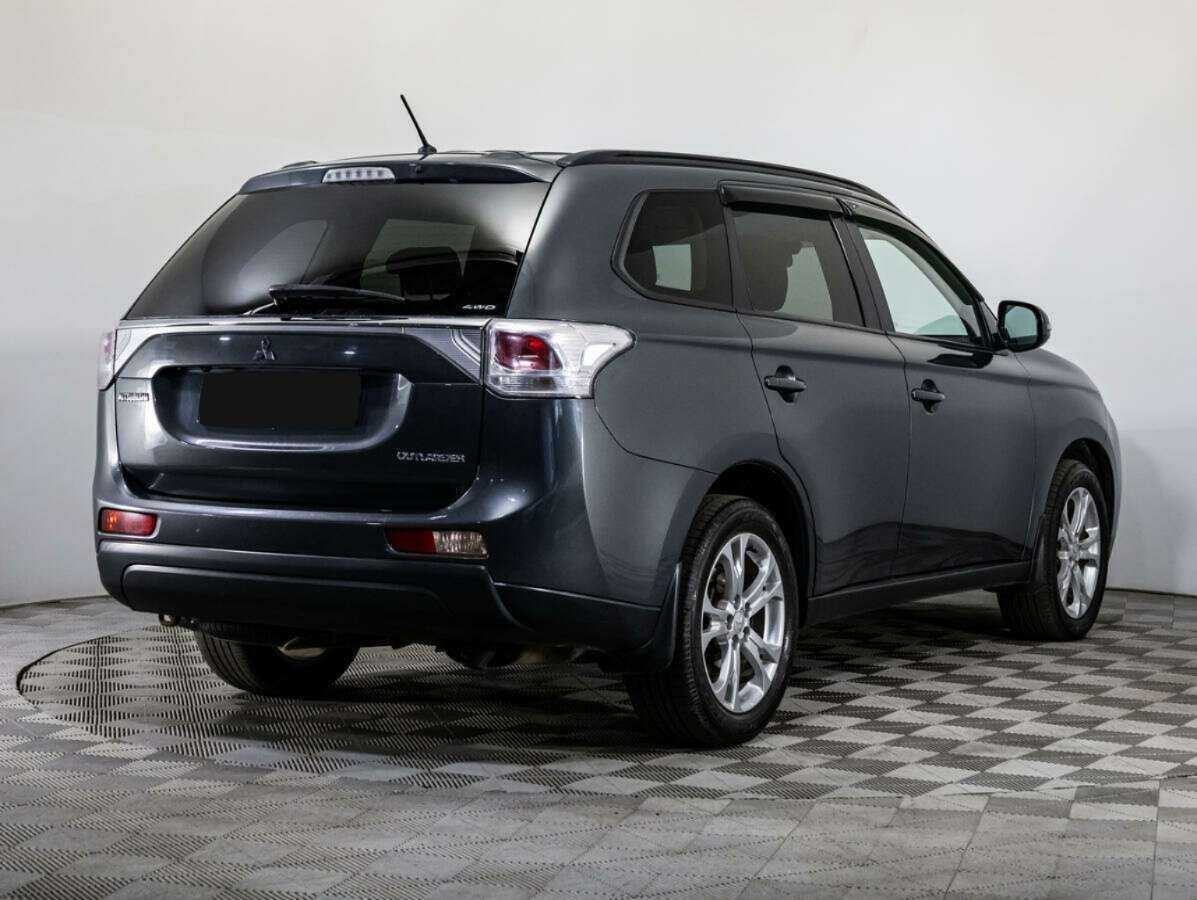Mitsubishi Outlander 2013 года с пробегом. Фото: #3