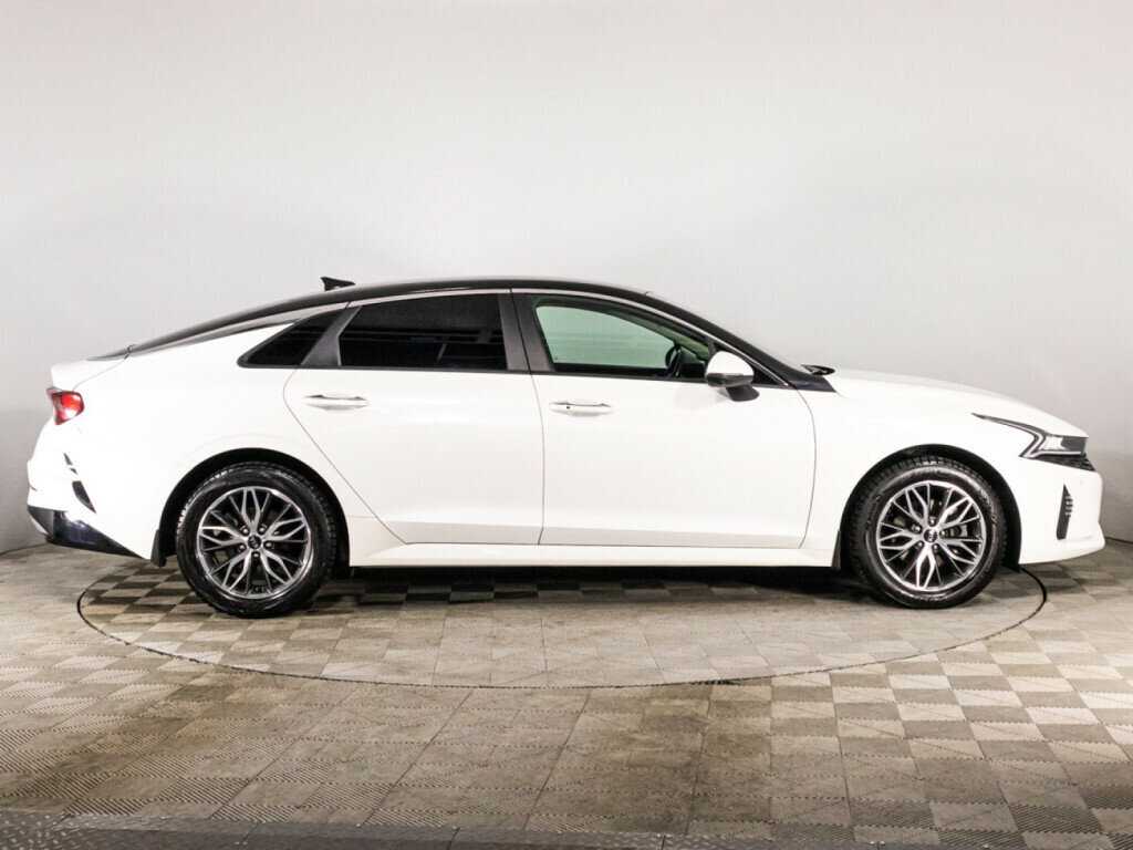 Kia K5 2021 года с пробегом. Фото: #3