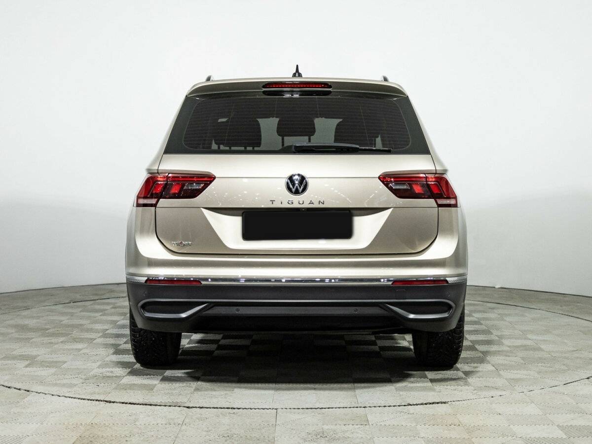 Volkswagen Tiguan 2021 года с пробегом. Фото: #5